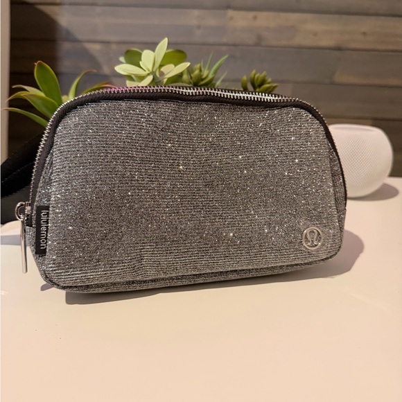 grey lululemon everywhere belt bag Athletica 1L (Asphalt Grey) Once You Find Your Perfect Fit Lululemon Everywhere Belt Bag Nano
